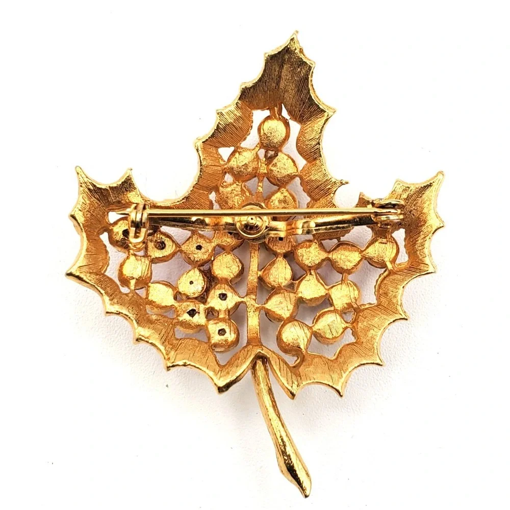 Vintage Gold Tone Maple Leaf Pink Rhinestone Brooch Pin